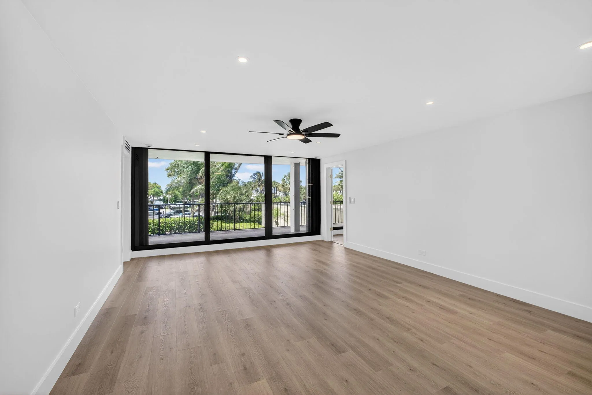 13-web-or-mls-5D1A2946