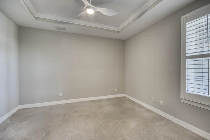 Flex Room | Den
