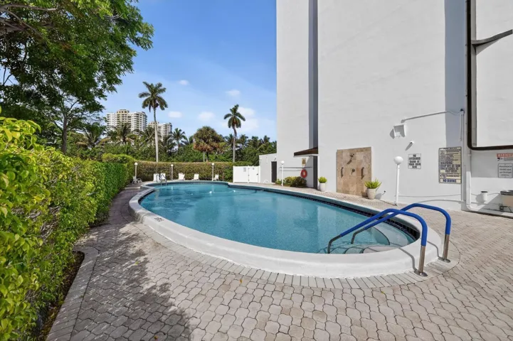 400 Diplomat Parkway-large-013-013-0003