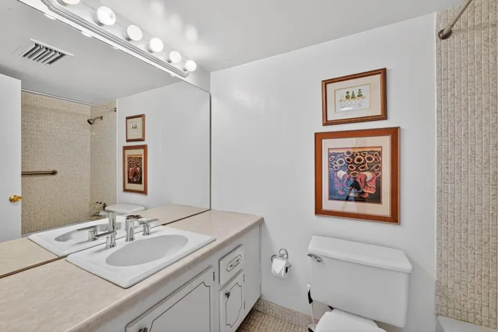 400 Diplomat Parkway-large-006-005-0006-