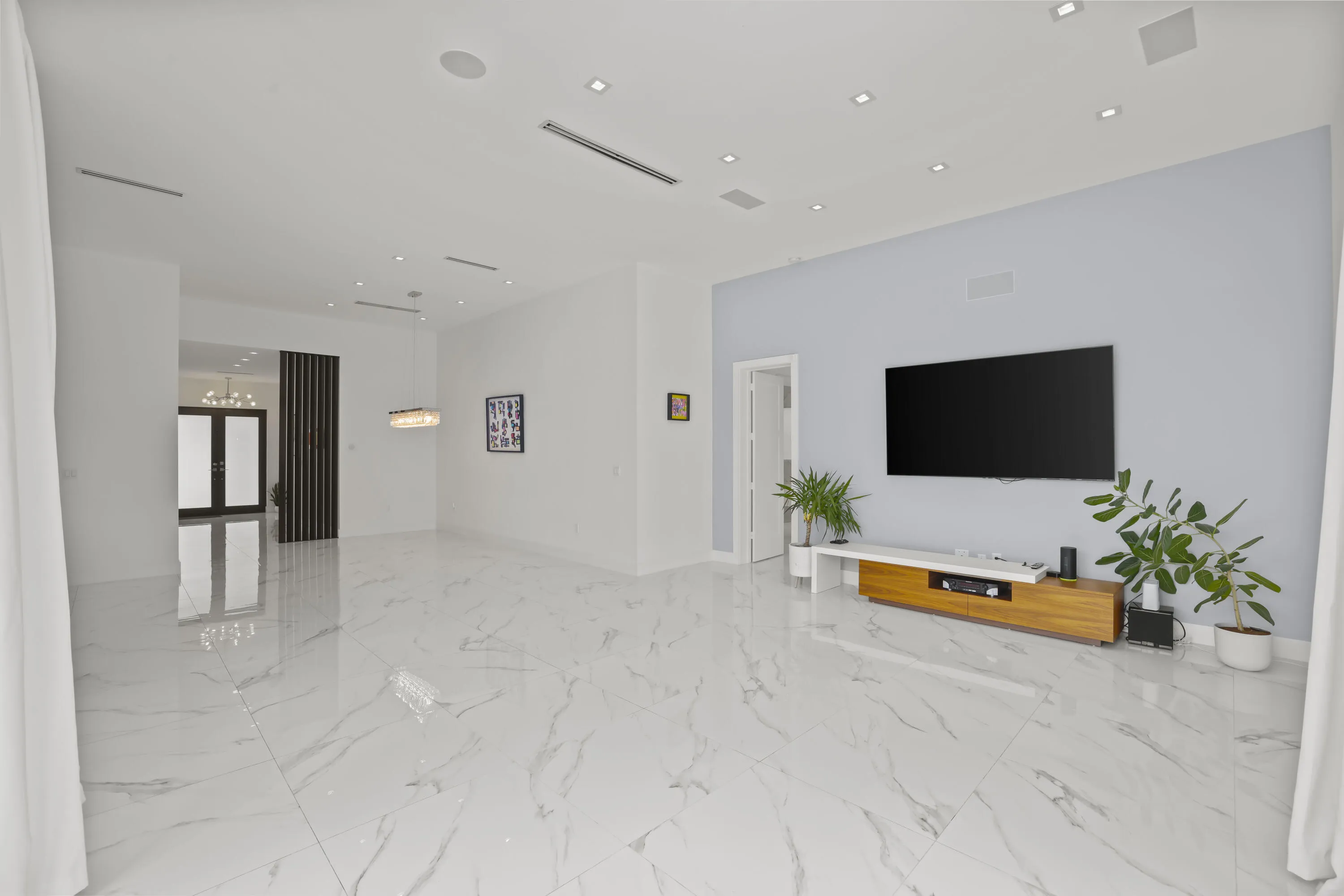 2620 Southeast 6th St - 28.jpg-FULL