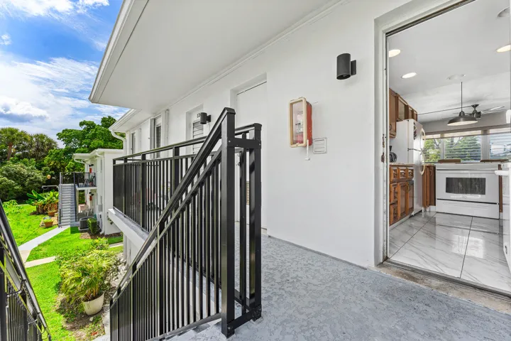 005-1045Southeast15thStreet-FortLauderda