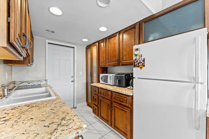 007-1045Southeast15thStreet-FortLauderda