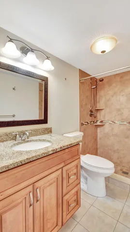 Principal bathroom