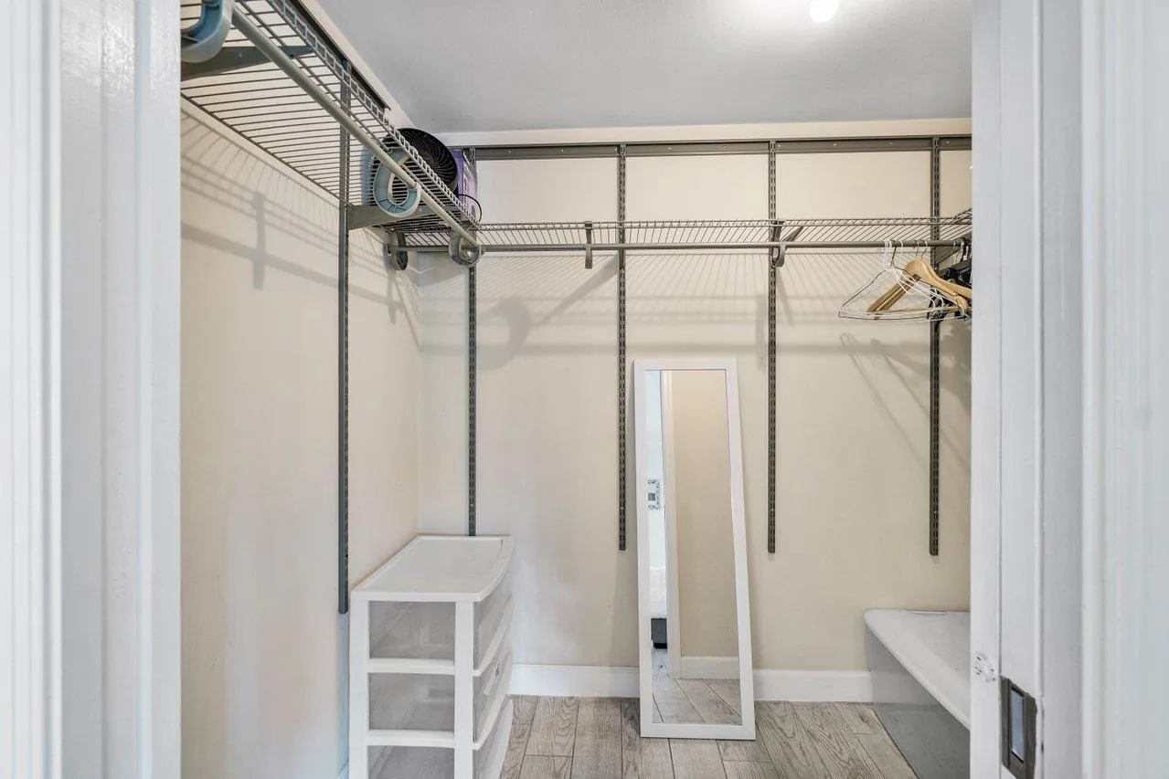 021-11863WimbledonCircle-Wellington-FL-3