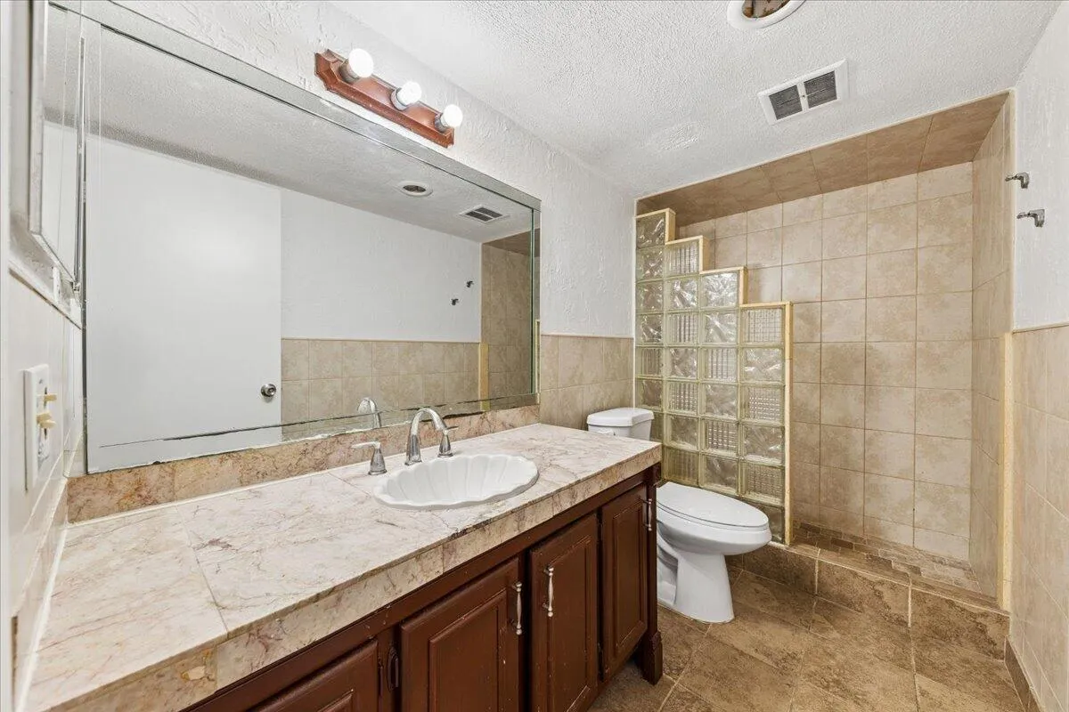 10-4156 Inverrary Dr #112, Lauderhill, F