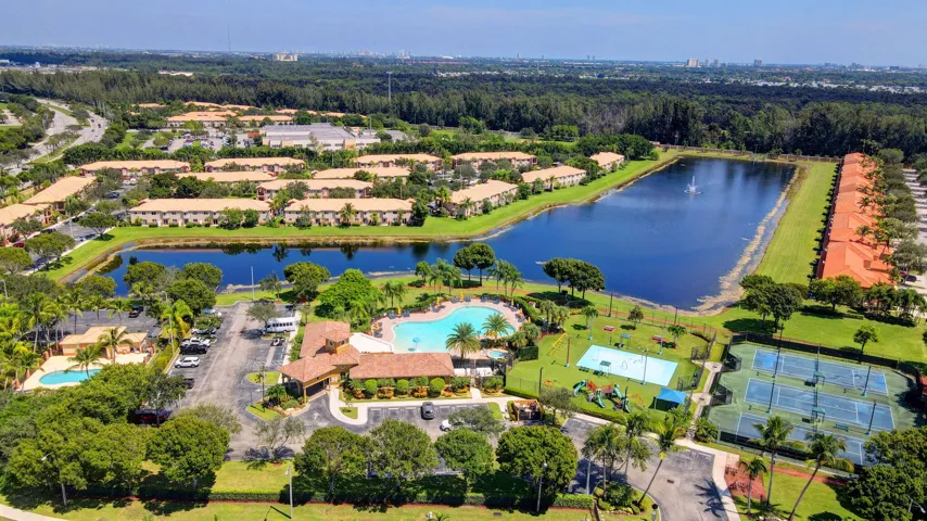 47-web-or-mls-02_briar bay​​‌​​​​‌​​‌‌​‌‌​​​‌‌​‌​‌​‌​​​‌​​ (1)
