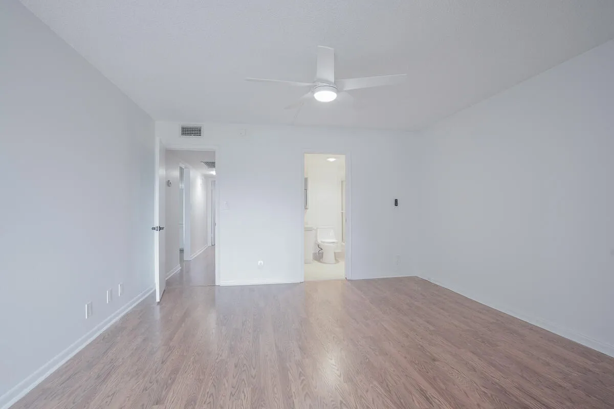 4401 Martinique CT Apt D-2-22