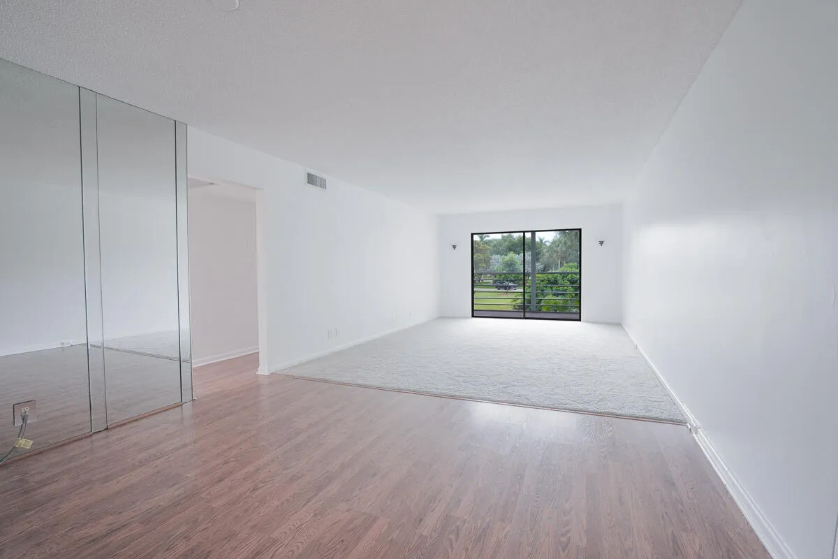 4401 Martinique CT Apt D-2-10