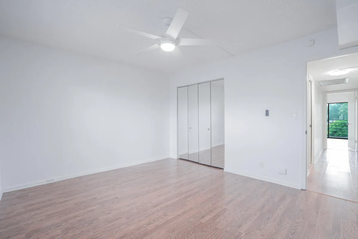 4401 Martinique CT Apt D-2-17