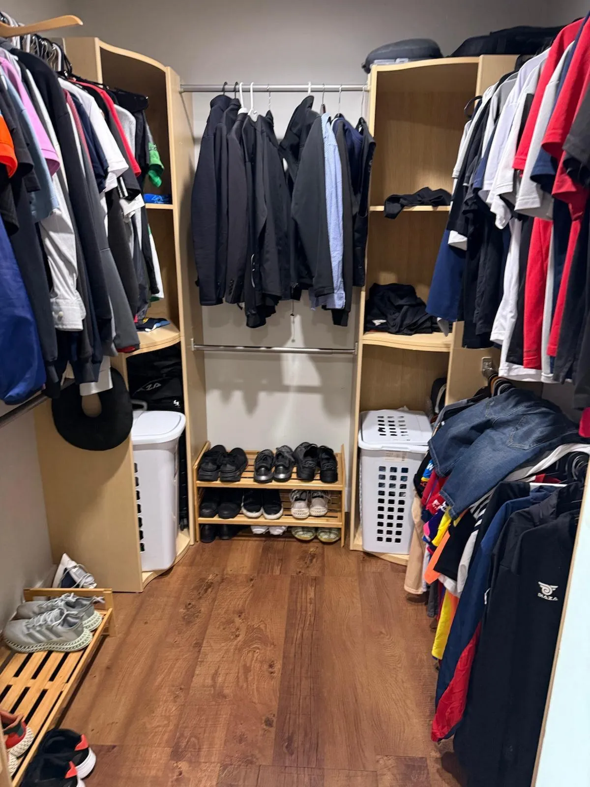 WALKIN CLOSET