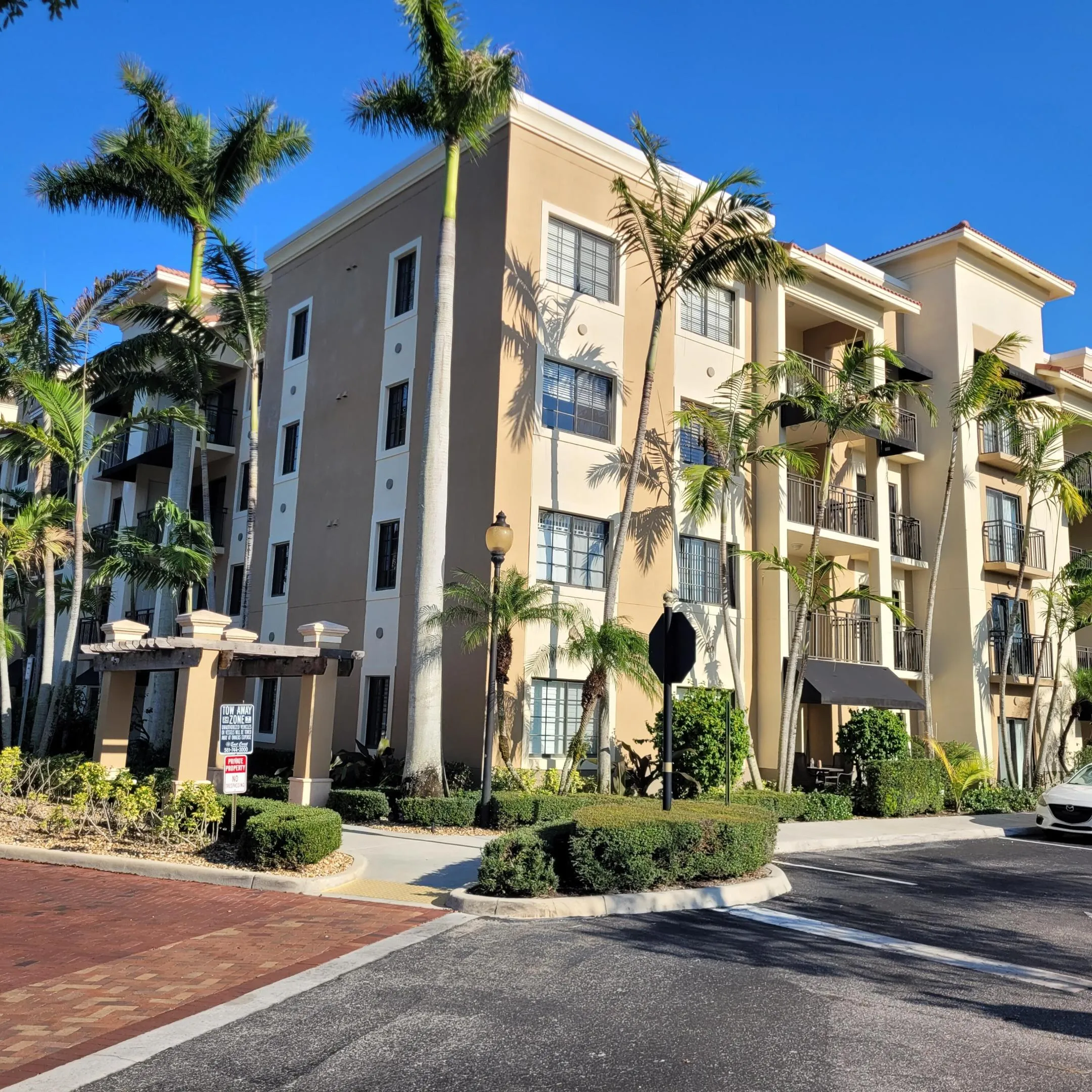 CORNER UNIT - 1880 SQFT PLUS ONE ASSIGNED COVERED PARKING SPACE