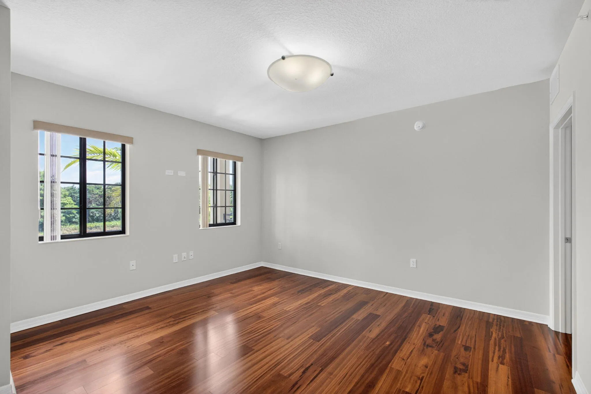 16-web-or-mls-5D1A7433