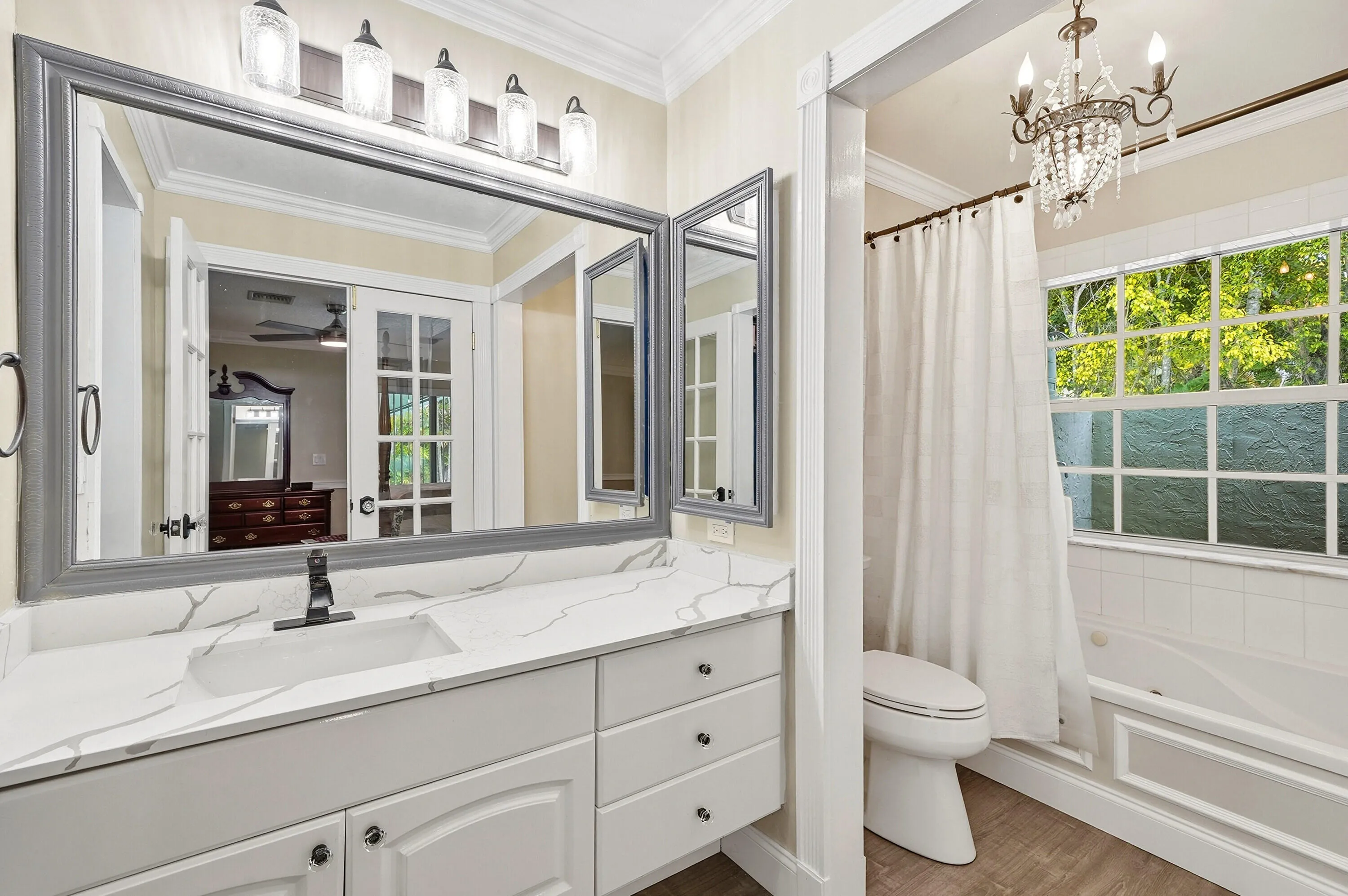 30_bathroom