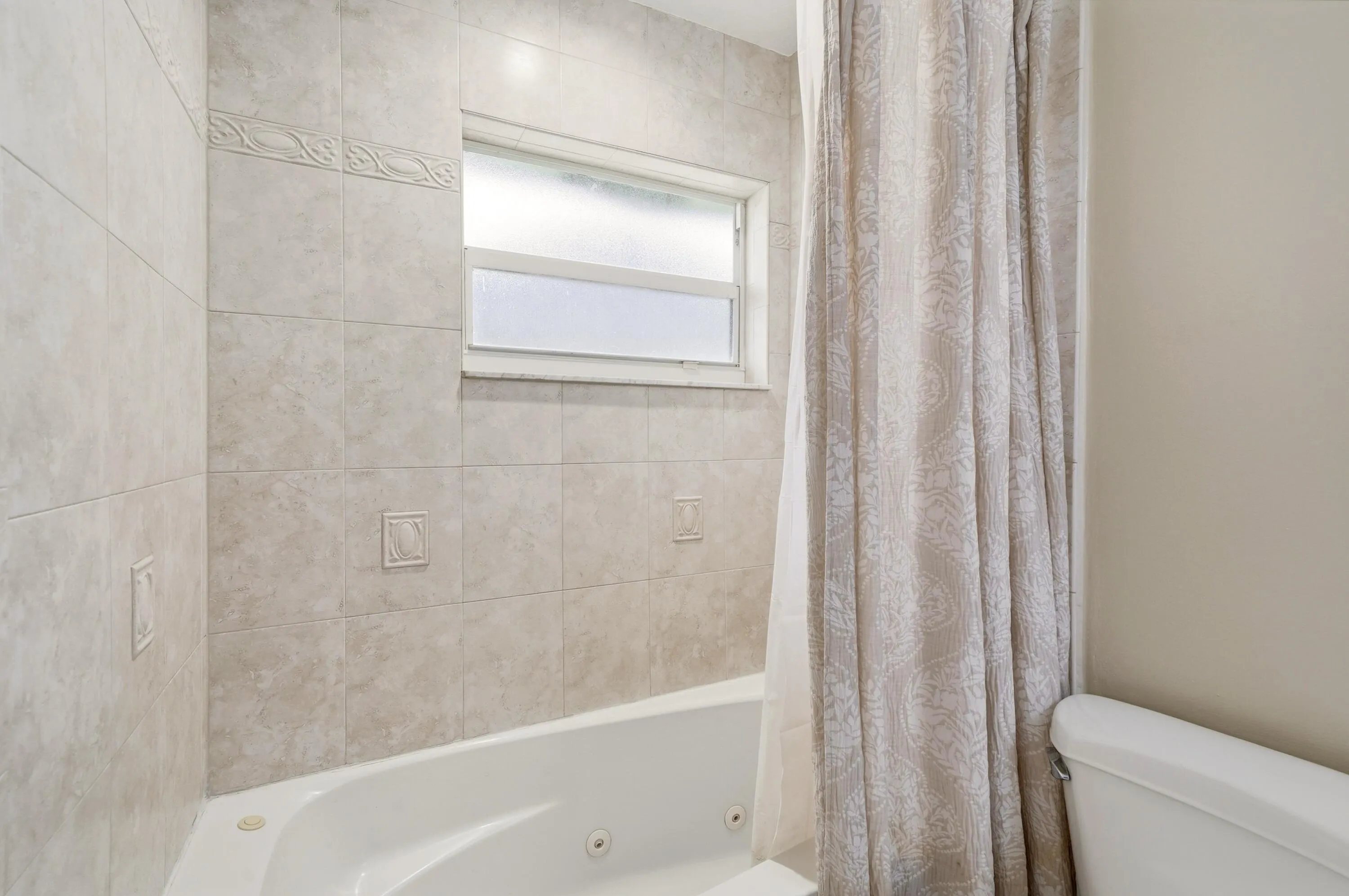 13_bathroom