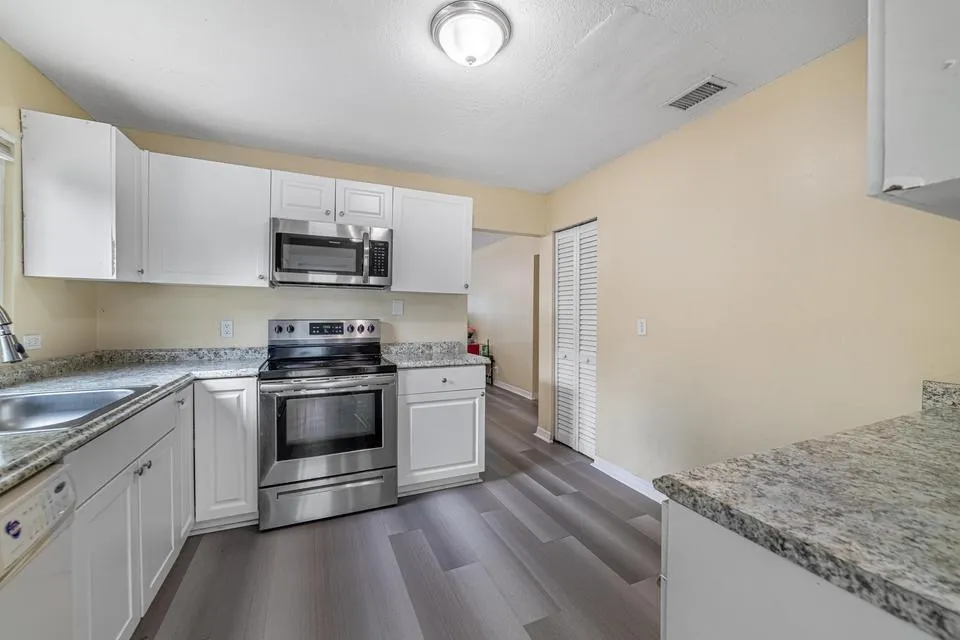 Unit1-Kitchen-C