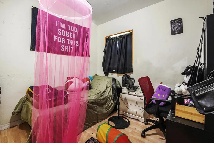 12 Bedroom 02