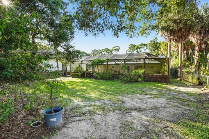 22 backyard 02