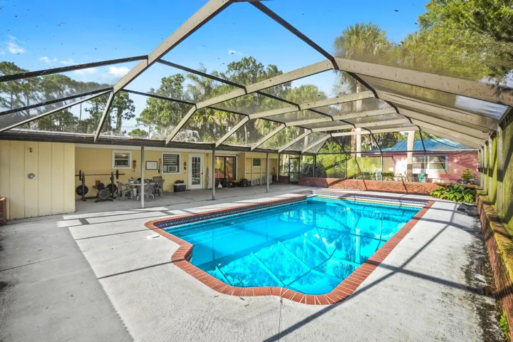20 pool 02
