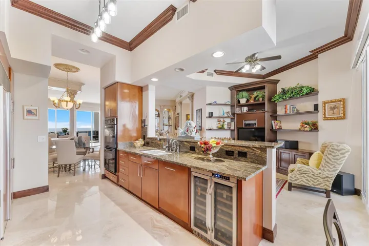 13-3200 N Ocean Blvd_018