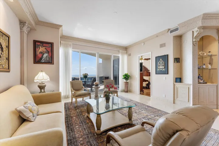 05-3200 N Ocean Blvd_006