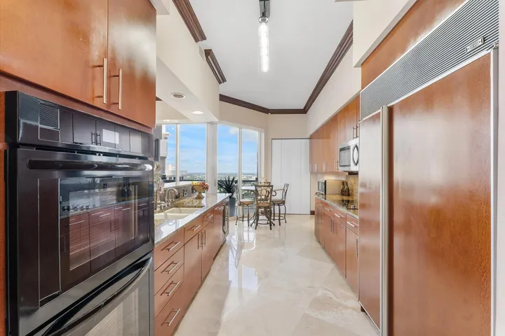 14-3200 N Ocean Blvd_019