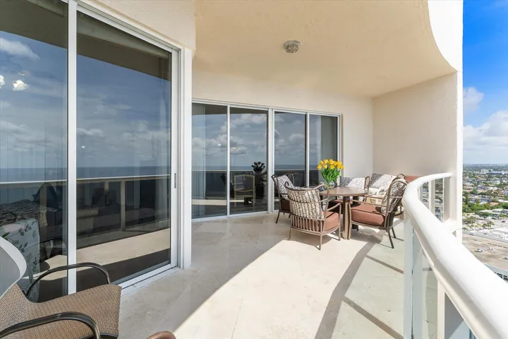 31-3200 N Ocean Blvd_042