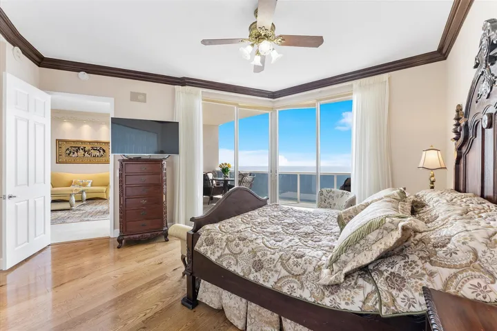 18-3200 N Ocean Blvd_024