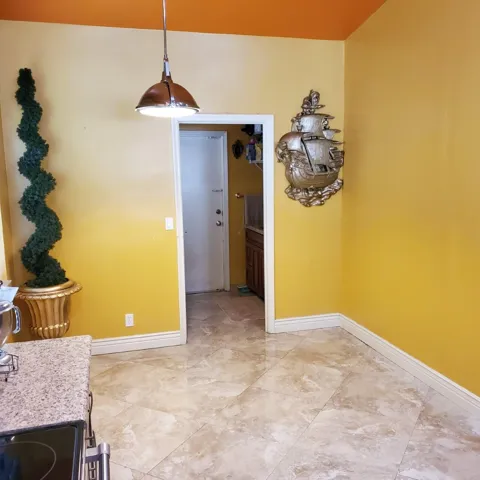 breakfast Nook area
