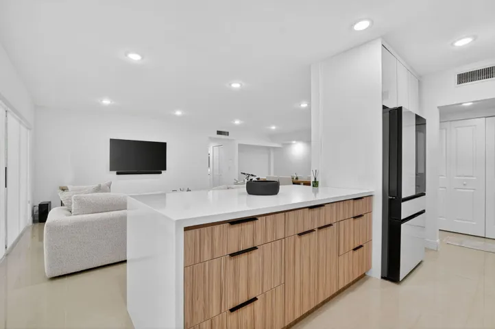 Kitchen & Living Rm