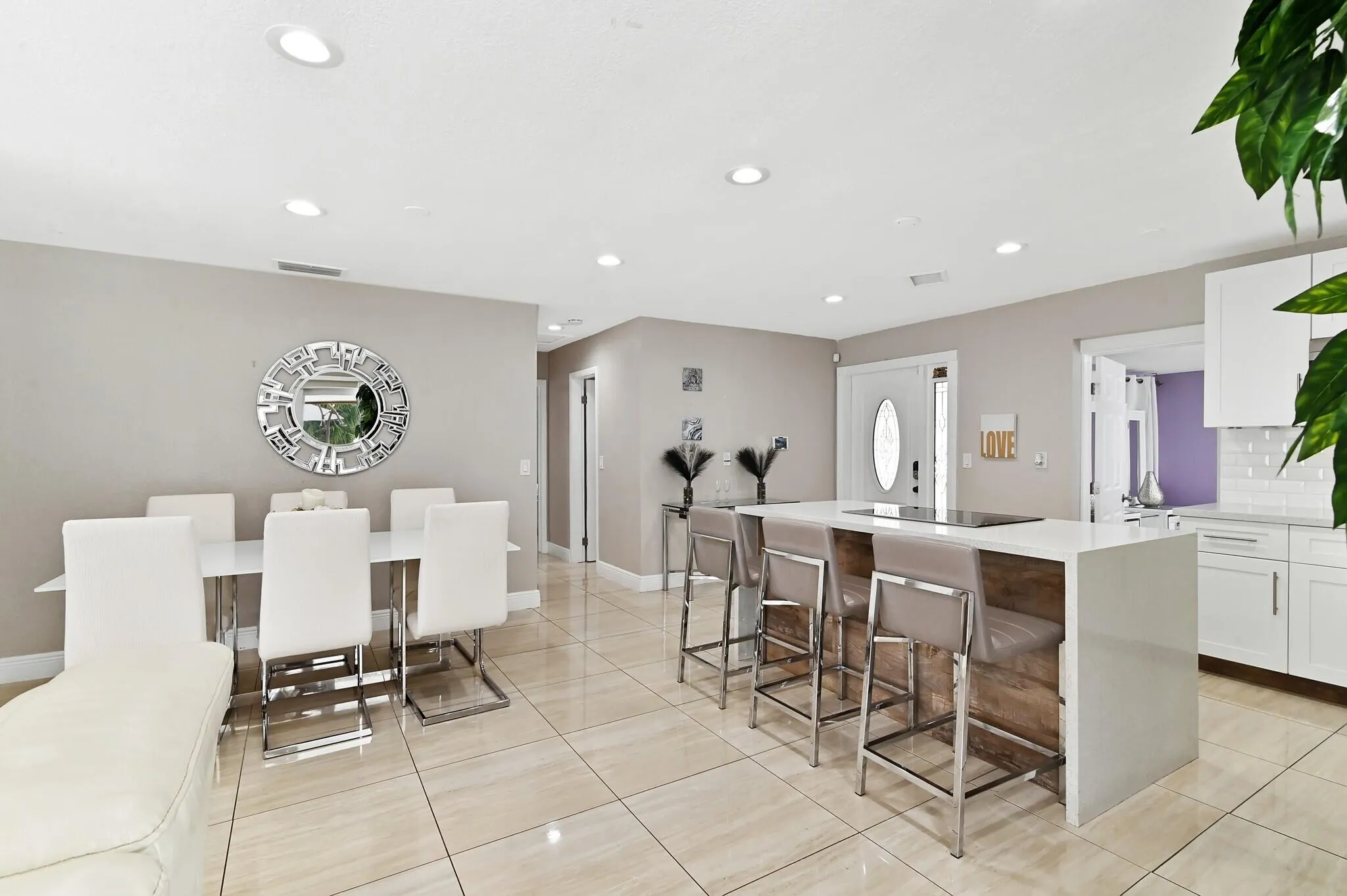 00014 - 124 Davis Rd