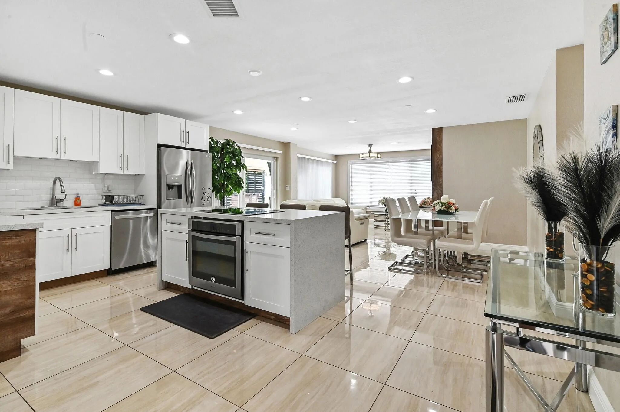 00007 - 124 Davis Rd