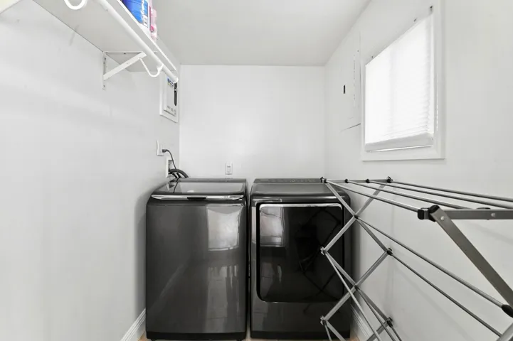 00028 - 124 Davis Rd