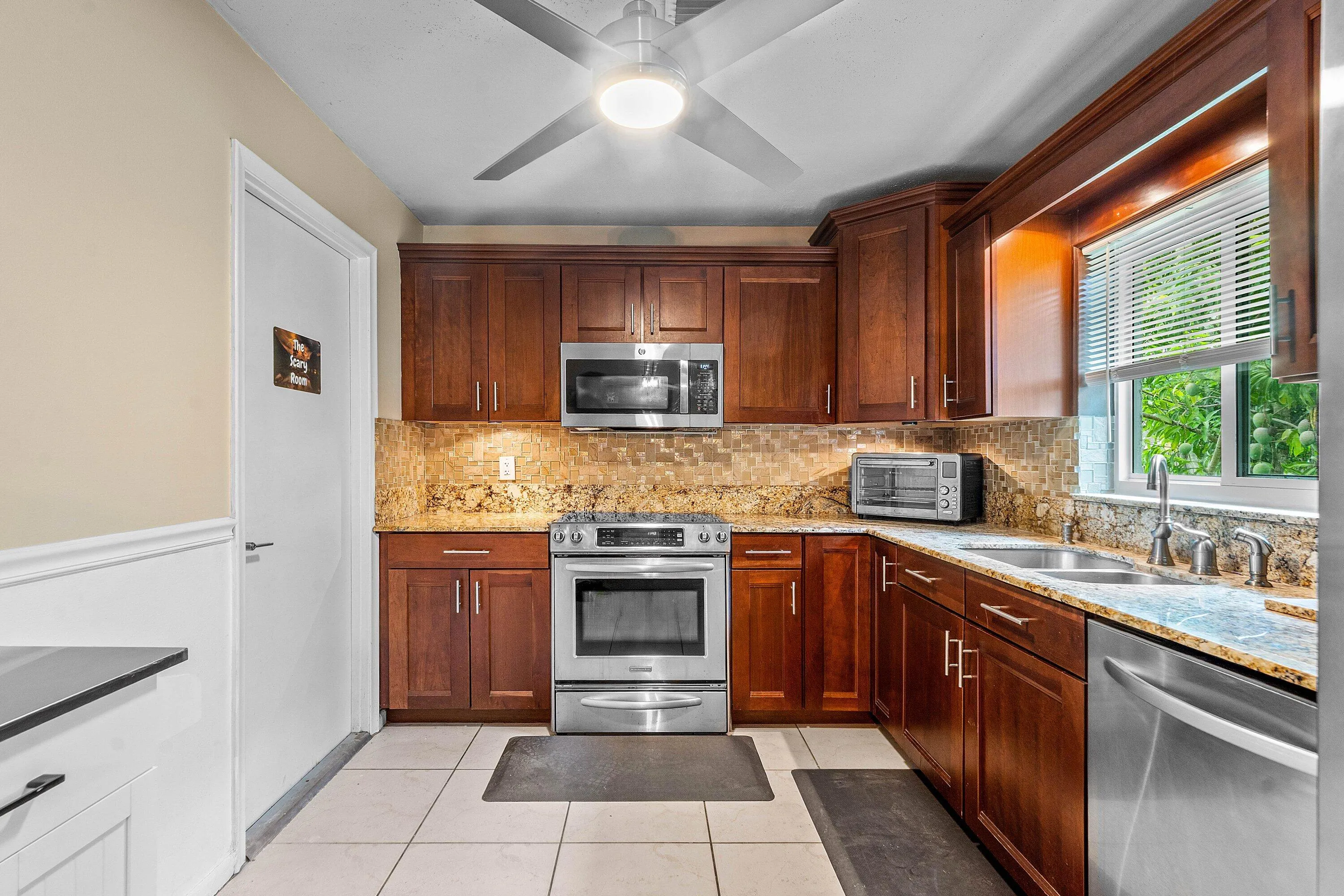 010-1108SonataWay-RoyalPalmBeach-FL-3341