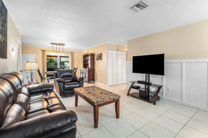 009-1108SonataWay-RoyalPalmBeach-FL-3341
