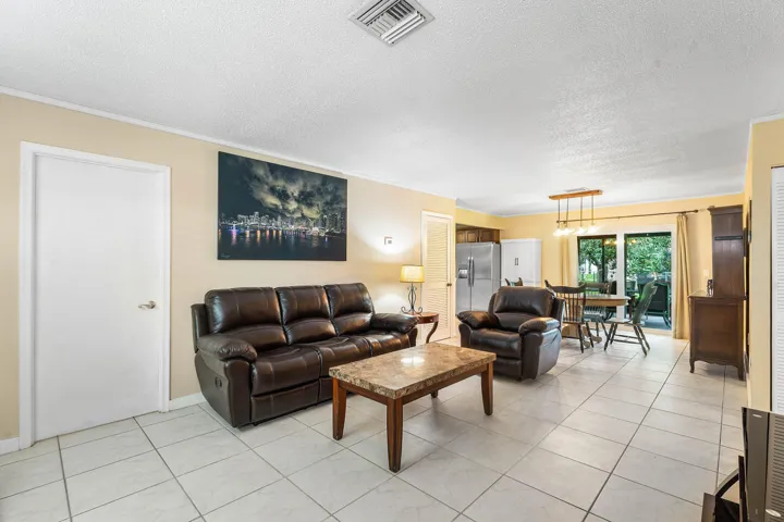 008-1108SonataWay-RoyalPalmBeach-FL-3341
