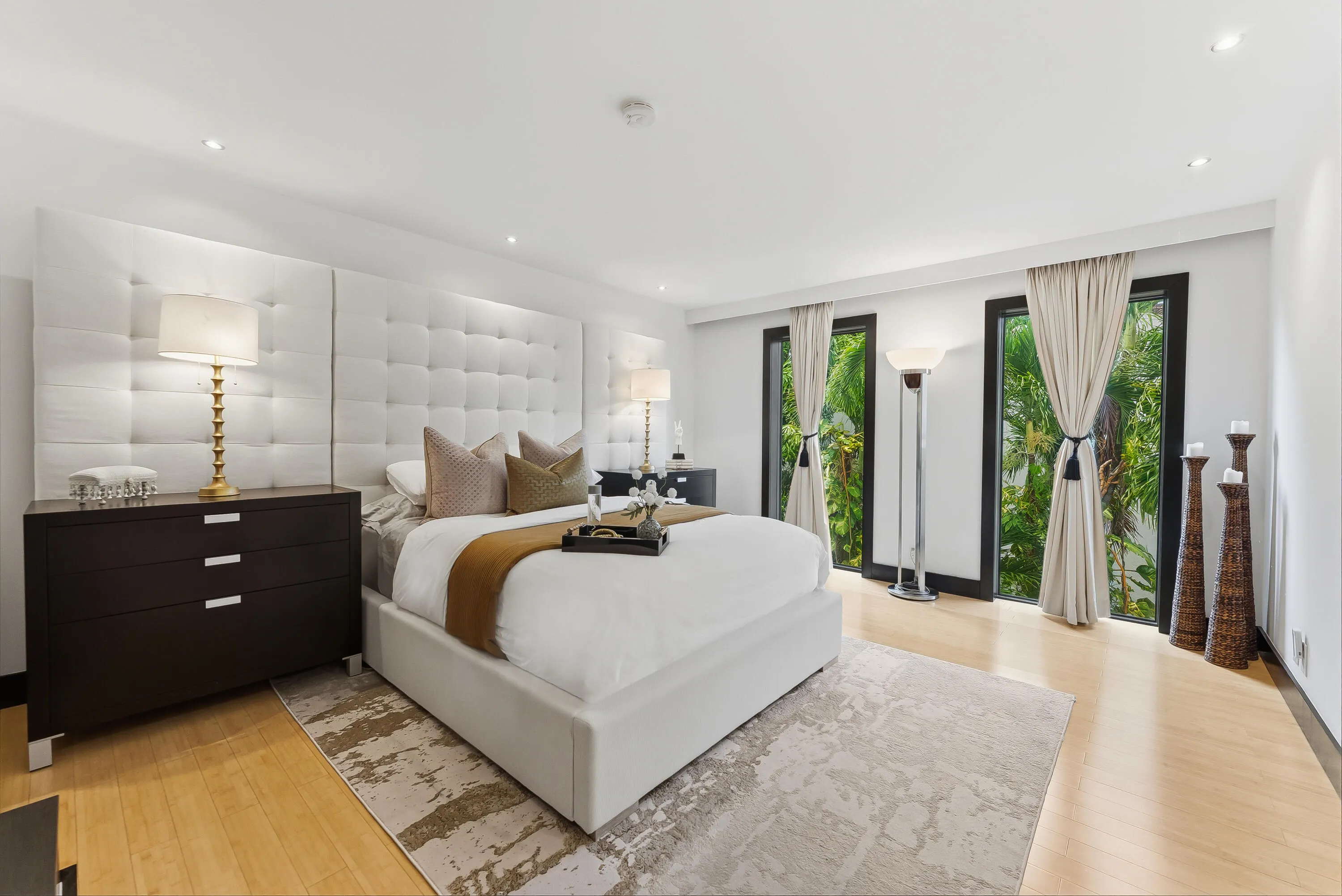DISCLAIMER: All renderings, site plans, simulated views, floor plans, graphic images, drawings and all other information depicted are illustrative, and are provided to assist in visualizing the home and the Project and may not be accurately depicted and may be changed at any time.