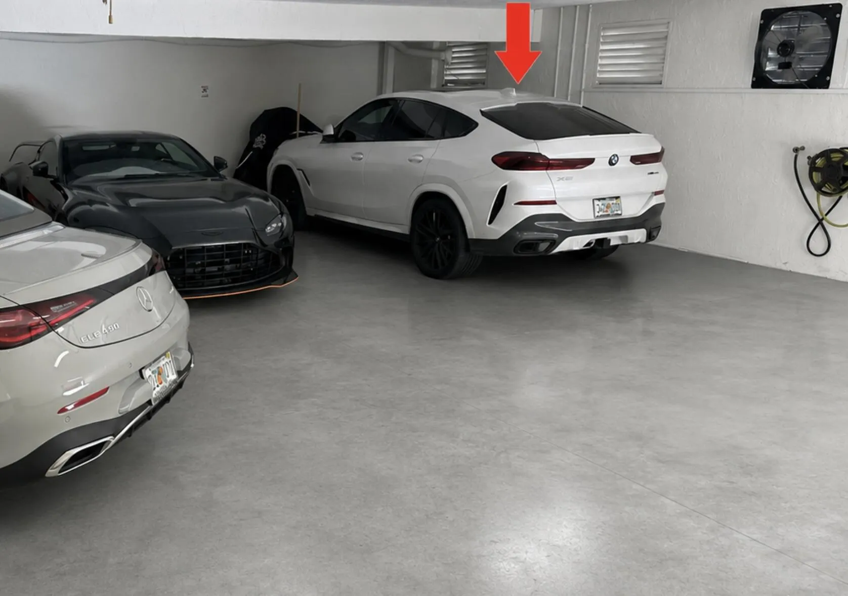 76 Isle of Venice Garage photo