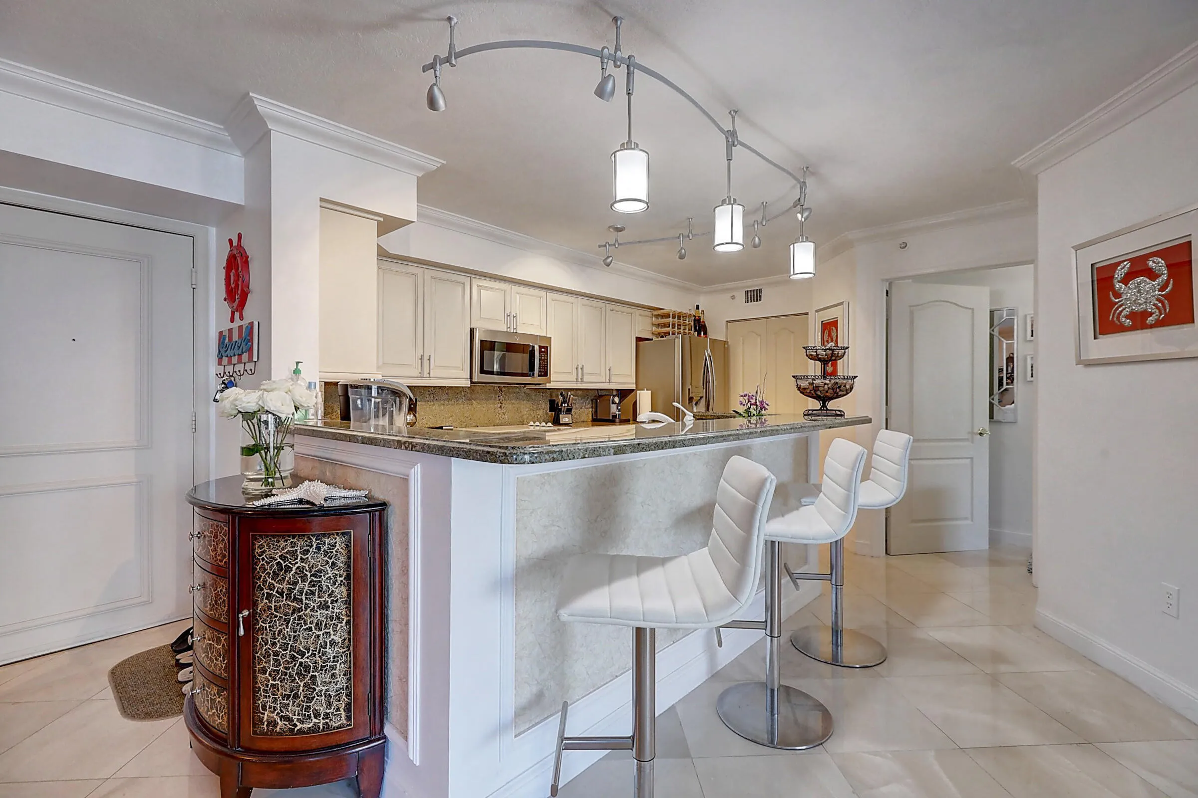 BREAKFAST BAR