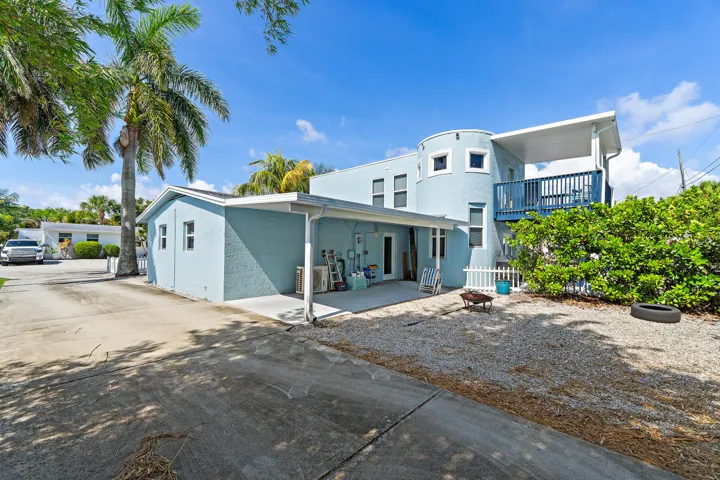 003-1779LenDrive-NorthPalmBeach-FL-33408