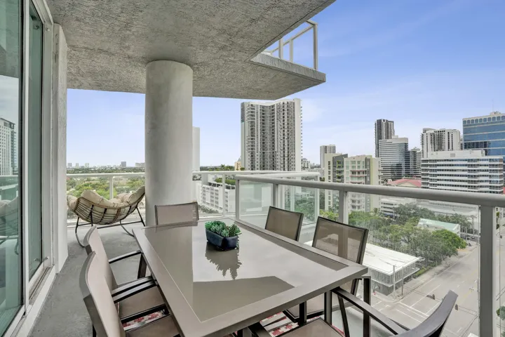 STRADA 315 #1206 BALCONY DINING 2