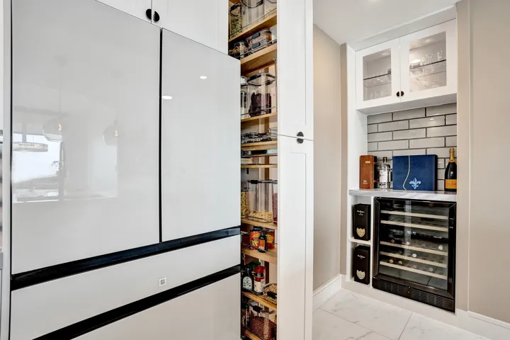 STRADA 315 #1206 KITCHEN PANTRY SLIDE OU