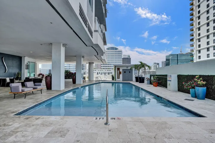 STRADA 315 #1206 POOL 3