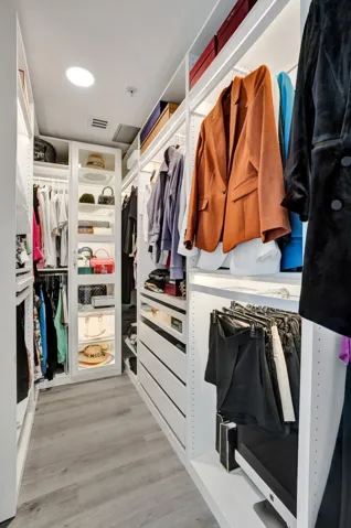 STRADA 315 #1206 MASTER CLOSET