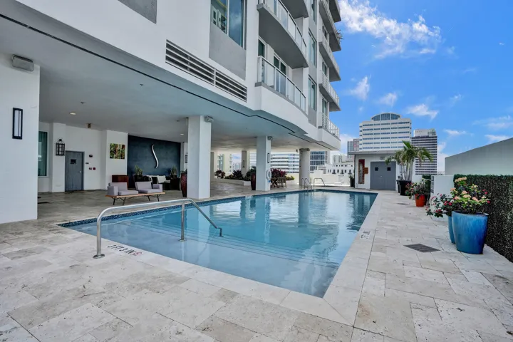 STRADA 315 #1206 POOL 4