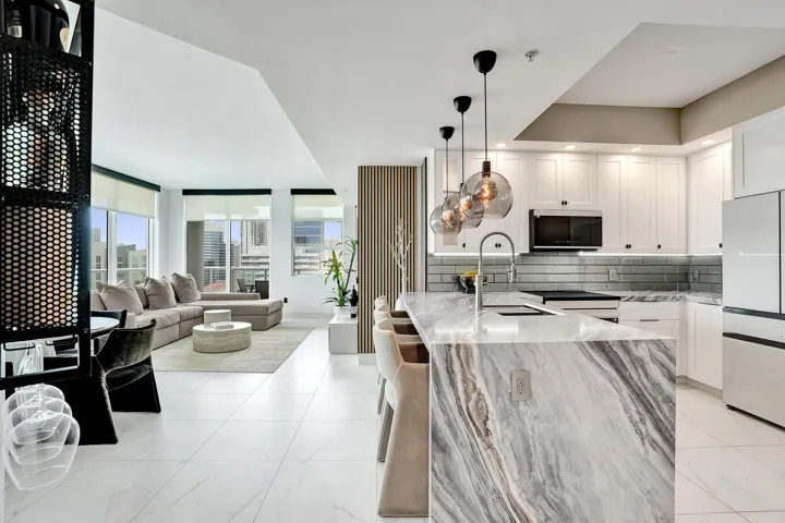 STRADA 315 #1206 KITCHEN TO LIVING
