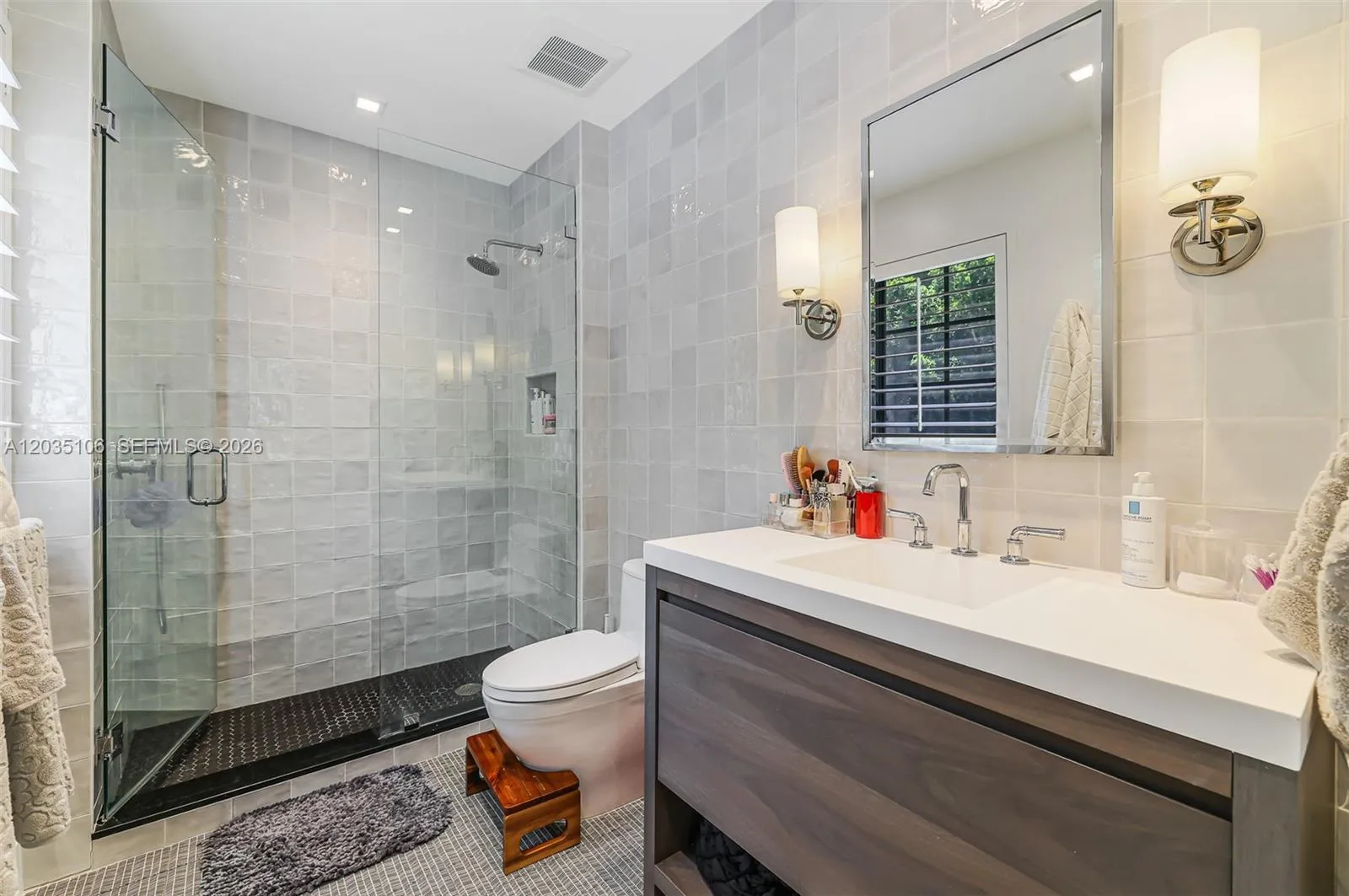 Property photo 123