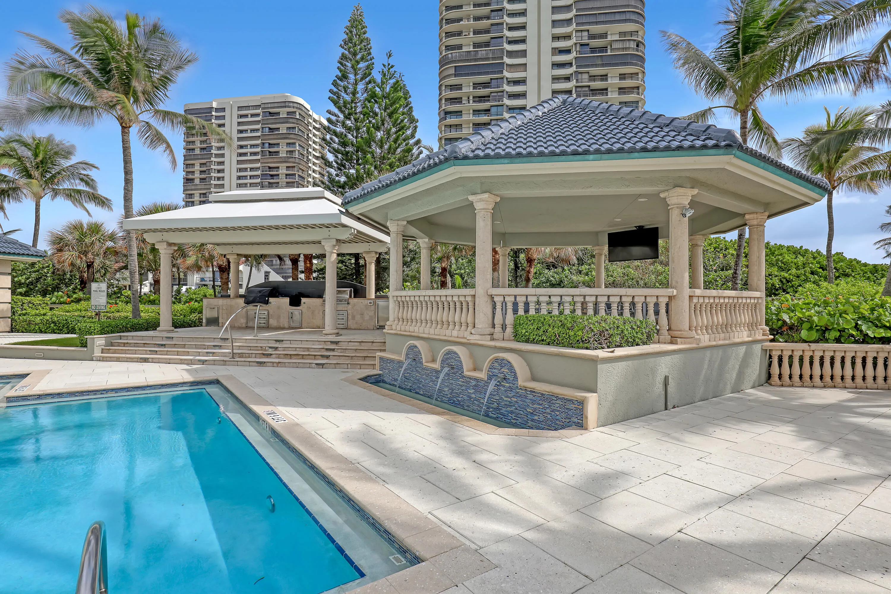 Outdoor kitchen