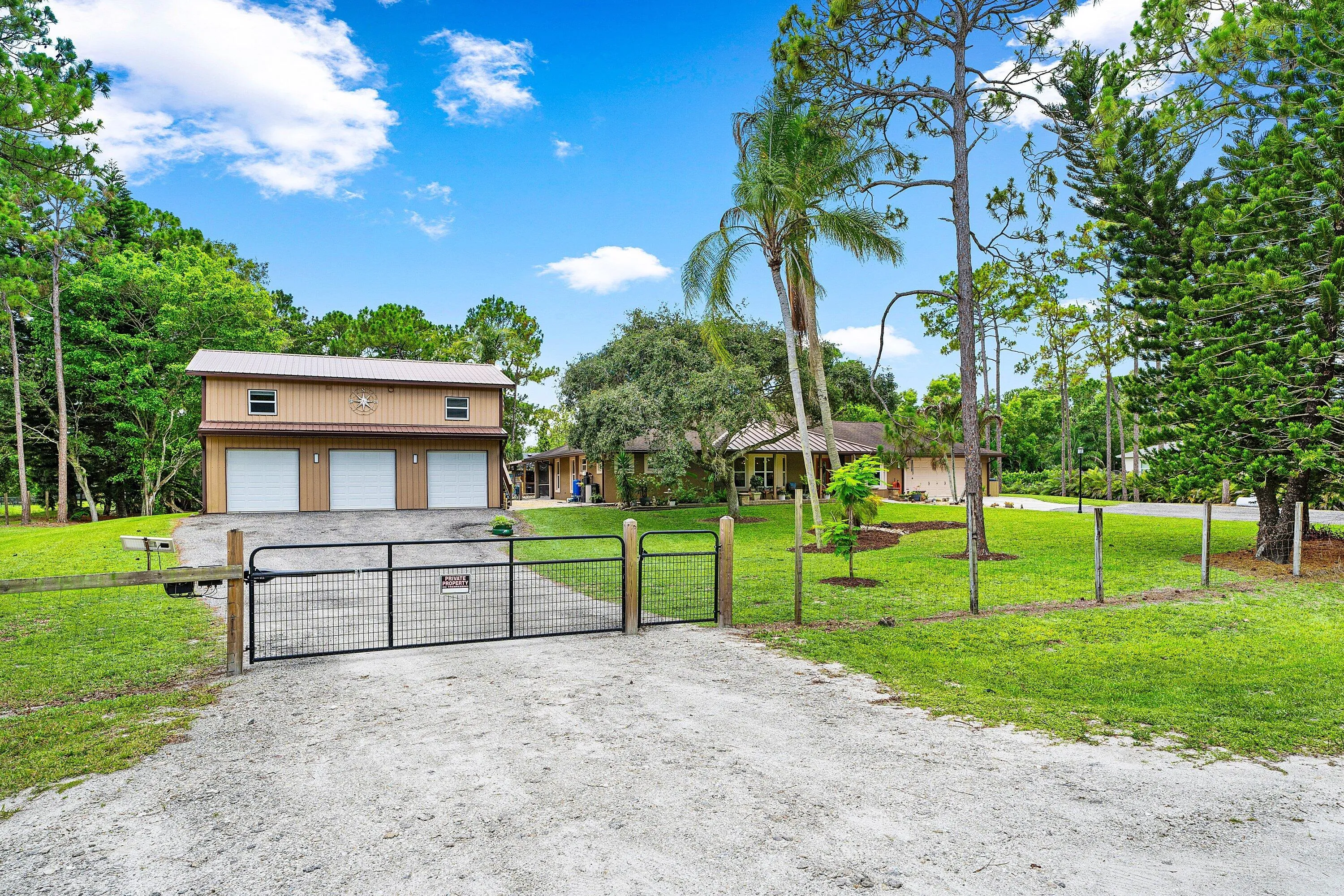 003-1473263rdCourtNorth-TheAcreage-FL-33