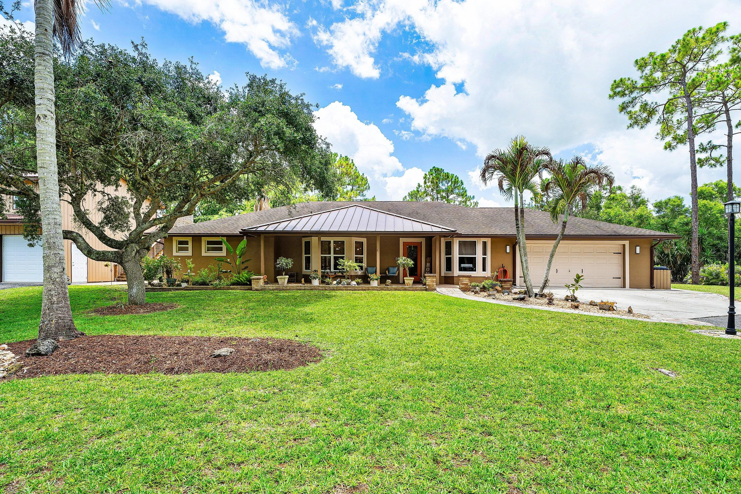 002-1473263rdCourtNorth-TheAcreage-FL-33